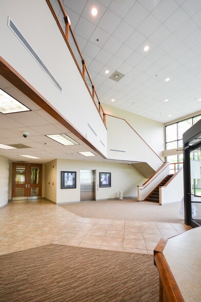 More Photos Of 7773 Sloane Dr, Little Rock Office For Sale