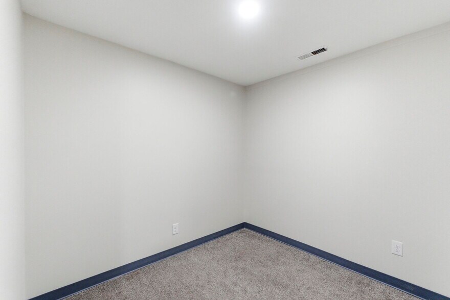 More Photos Of 1420-1426 E Bradford Pky, Springfield Medical For Lease