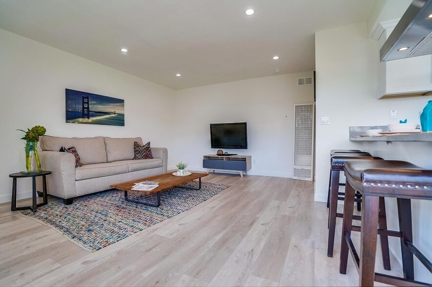 More Photos Of 1512 Sherman Pl, Long Beach Apartments For Sale
