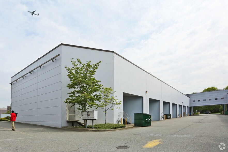 More Photos Of 3771 Jacombs Rd, Richmond Warehouse For Lease