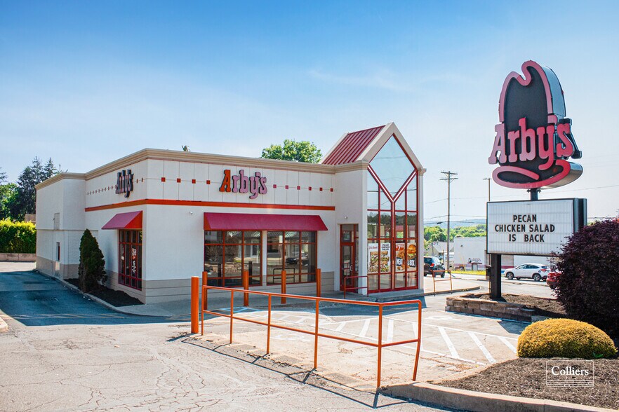 Primary Photo Of 2605 Brodhead Rd, Aliquippa Fast Food For Sale