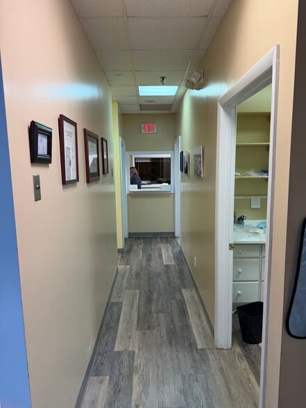 More Photos Of 239 Silas Deane Hwy, Wethersfield Medical For Lease