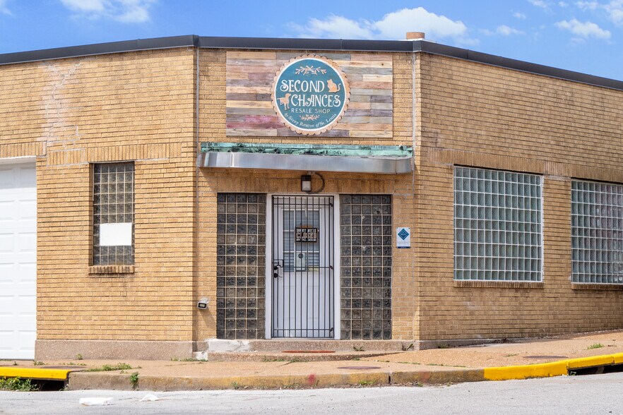 More Photos Of 2320 Pine St, Saint Louis Flex For Sale