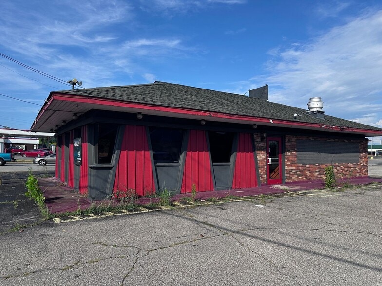 Primary Photo Of 3927 Dixie Hwy, Louisville Restaurant For Sale