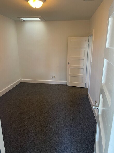 More Photos Of 410-412 Mamaroneck Ave, Mamaroneck Storefront Retail Office For Lease