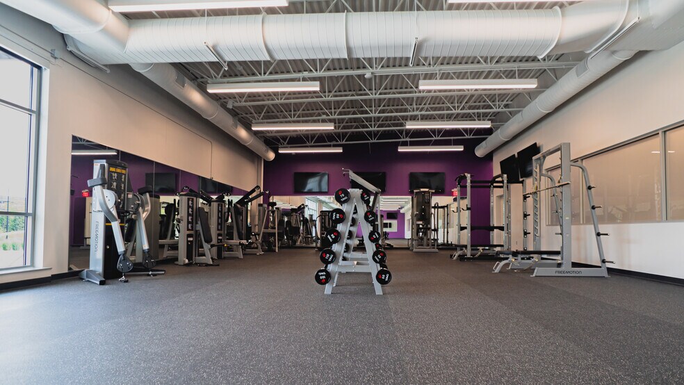 More Photos Of 2685 Vikings Cir, Eagan Office For Lease