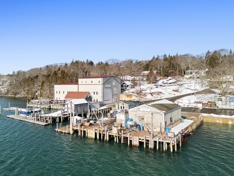 More Photos Of 6 Boatyard Rd, Tenants Harbor Marina For Sale