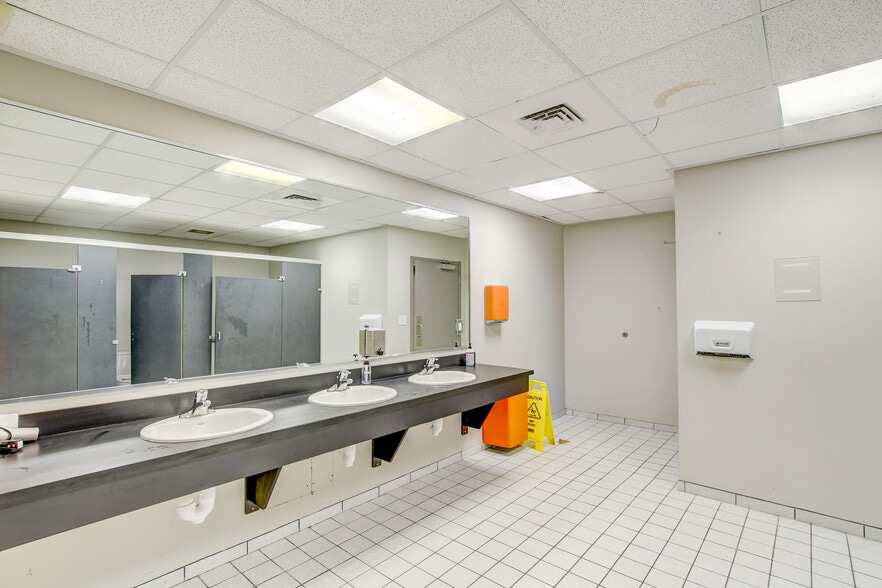More Photos Of 3400 Turgot Ln, Mount Pleasant Health Club For Lease