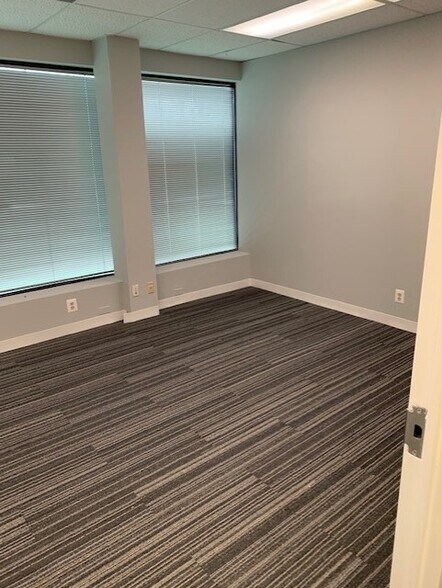 More Photos Of 1350 Dorsey Rd, Hanover Unknown For Lease