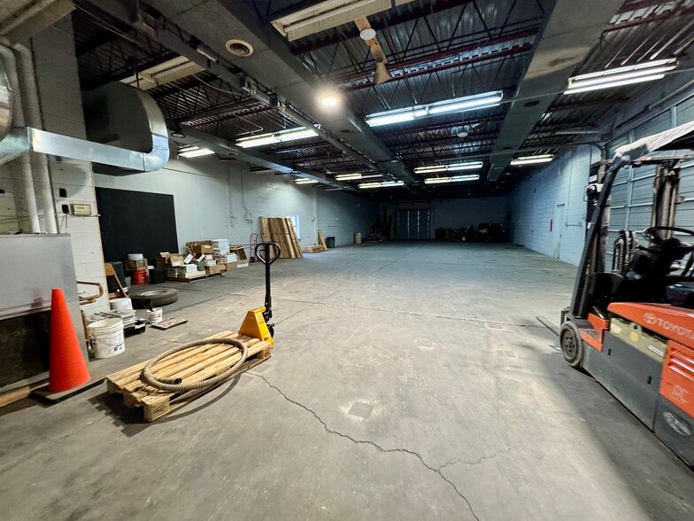 More Photos Of 19 Archertown Rd, Orford Distribution For Sale