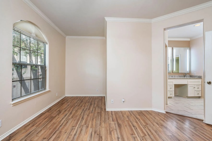 More Photos Of 207 Grandview Pl, San Antonio Apartments For Sale