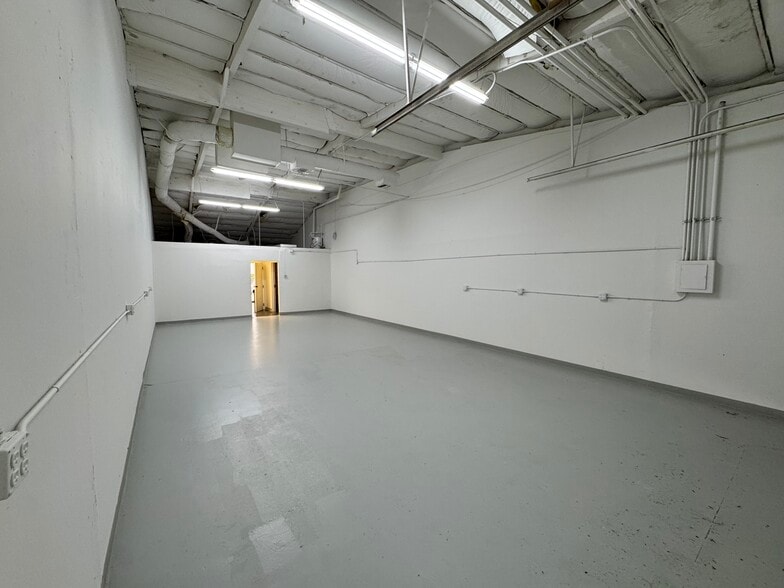 More Photos Of 2485 Autumnvale Dr, San Jose Warehouse For Sale