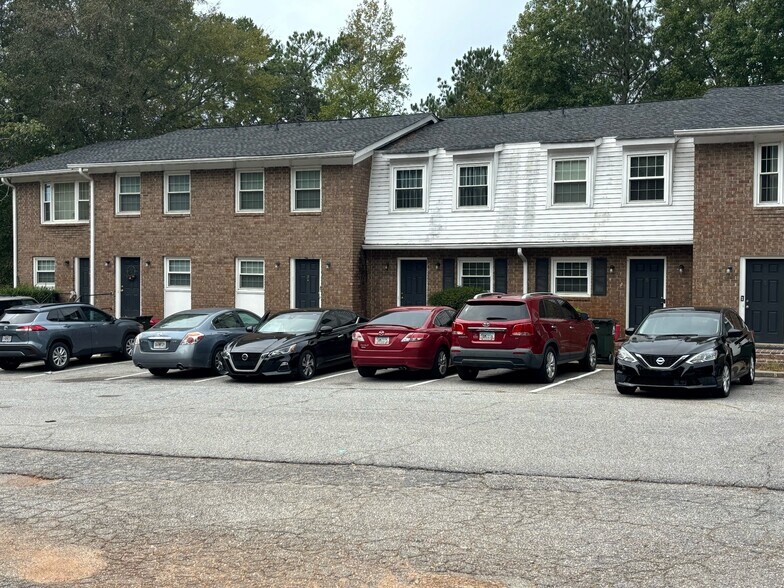 More Photos Of 180 Chalfont Ln, Athens Multifamily For Sale