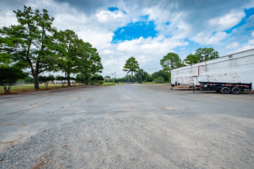 More Photos Of 714 Calhoun St, Little Rock Industrial For Sale