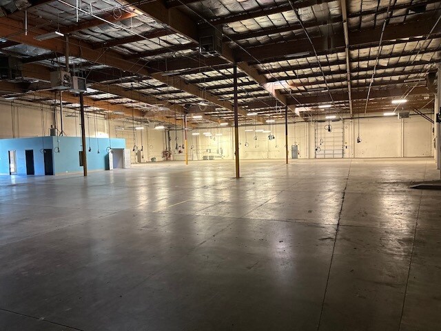 More Photos Of 4915-4935 Brookside Ct, Reno Light Distribution For Lease