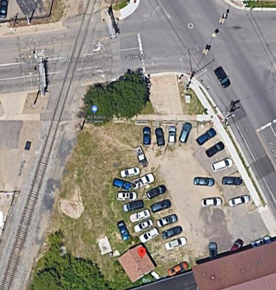 More Photos Of 802 Portage St, Kalamazoo General Retail For Sale