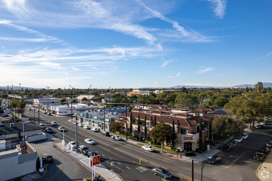 More Photos Of 1701 W Verdugo Ave, Burbank Apartments For Lease