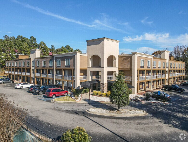 Primary Photo Of 155 Vulcan Rd, Birmingham Hotel For Sale
