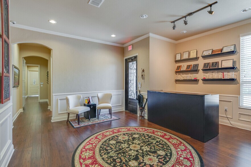 More Photos Of 8508 Precinct Line Rd, Colleyville Office For Sale