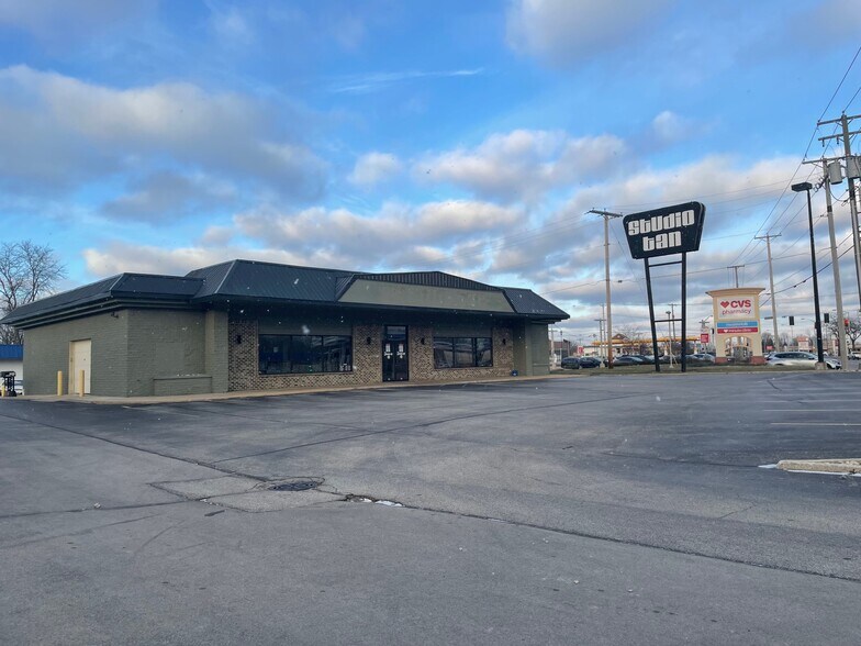 Primary Photo Of 6209 E State Blvd, Fort Wayne Storefront Retail Office For Lease
