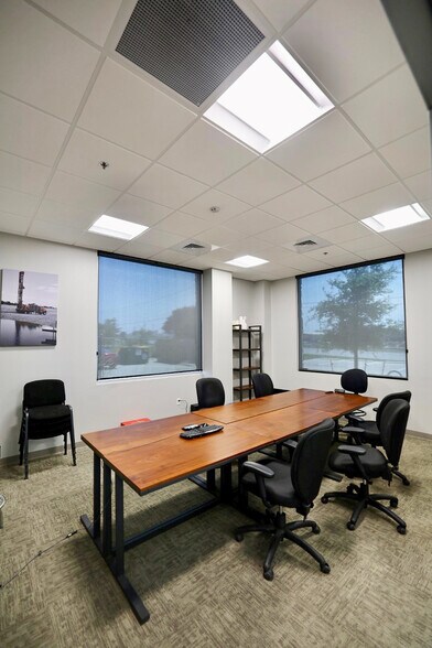 More Photos Of 16445 N Interstate 35, Pflugerville Warehouse For Sale