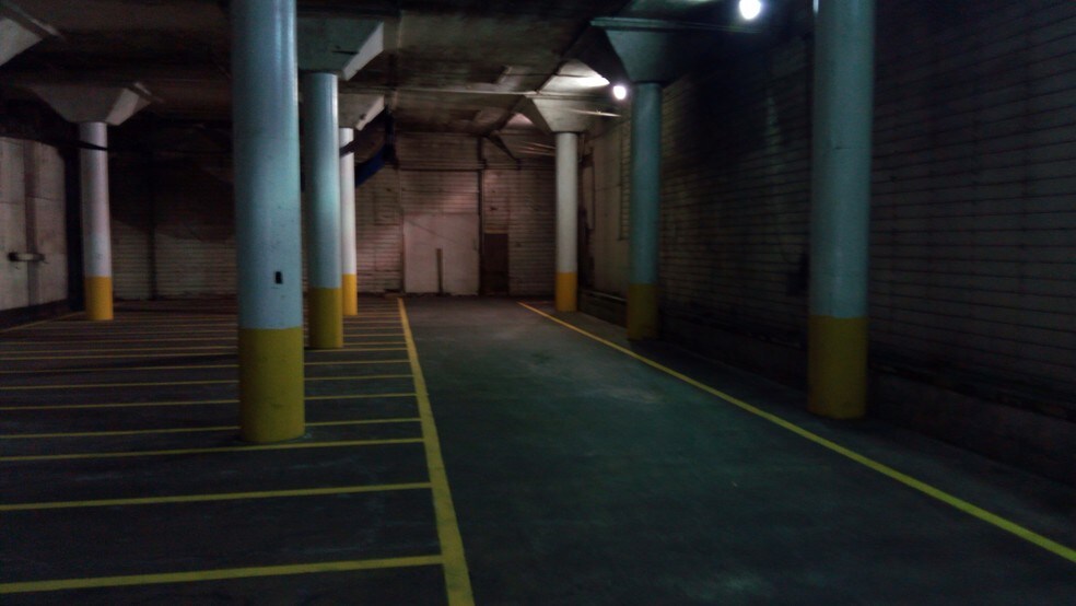 More Photos Of 700 Center St, Orange Cove Manufacturing For Sale