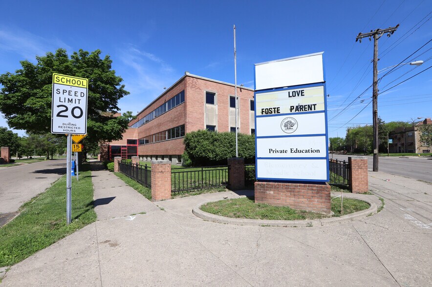 More Photos Of 184 Salem Ave, Dayton Office Residential For Lease