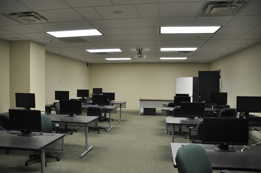 More Photos Of 115 S Missouri Ave, Lakeland Office For Sale