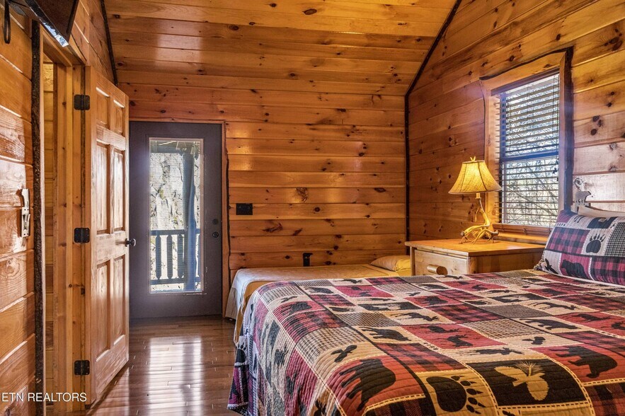 More Photos Of 1012 Highway 165, Tellico Plains Hospitality For Sale