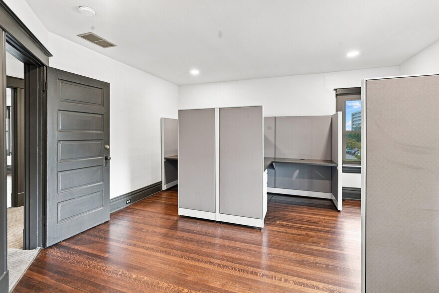 More Photos Of 1417 8th Ave, Fort Worth Hospitality For Sale