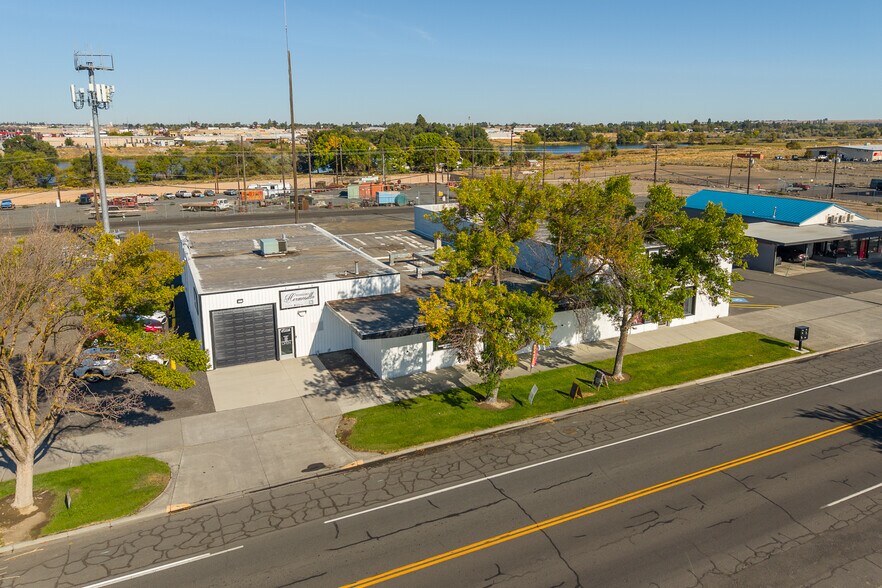 More Photos Of 610 E Broadway Ave, Moses Lake Freestanding For Lease
