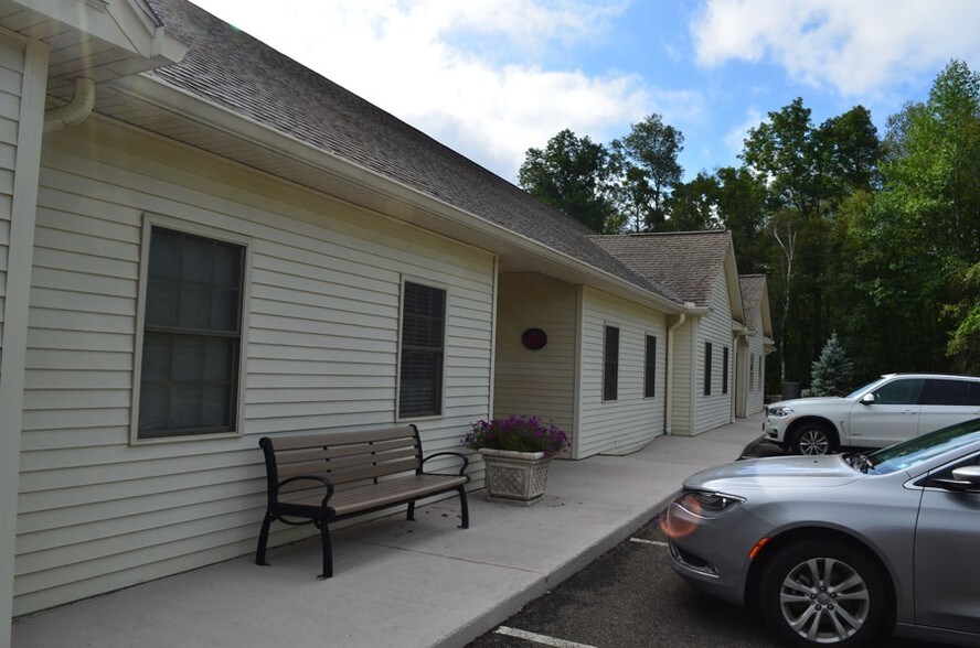 More Photos Of 57 Ozick Dr, Durham Showroom For Lease