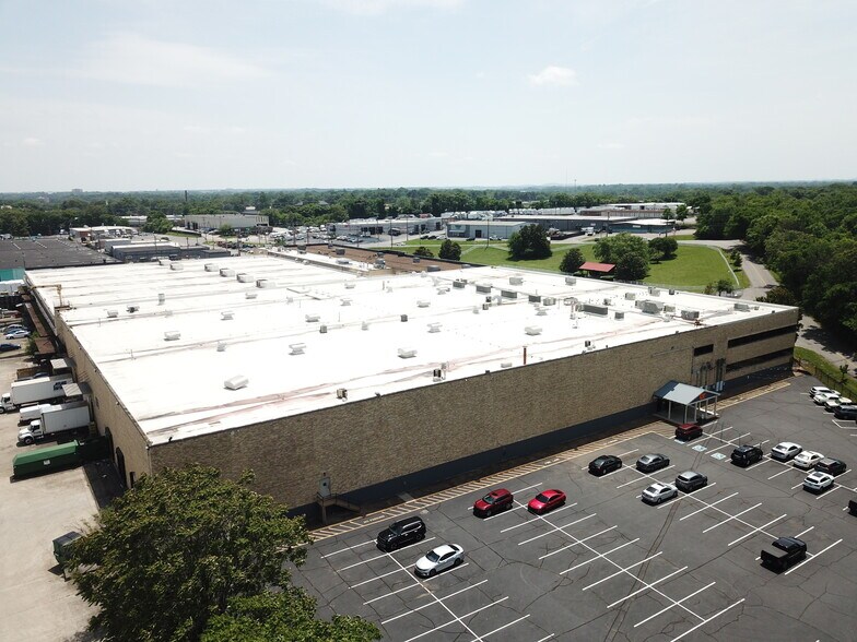 More Photos Of 191-195 Polk Ave, Nashville Distribution For Sale