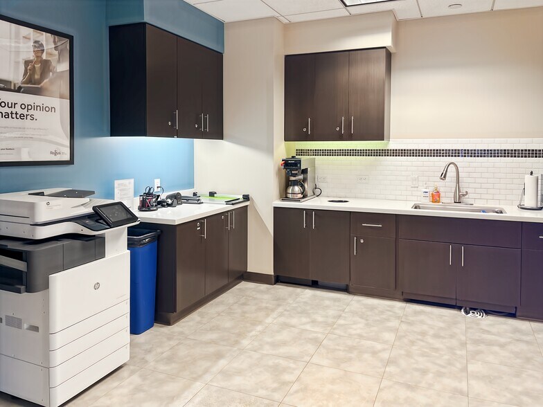 More Photos Of 2375 E Camelback Rd, Phoenix Coworking Space