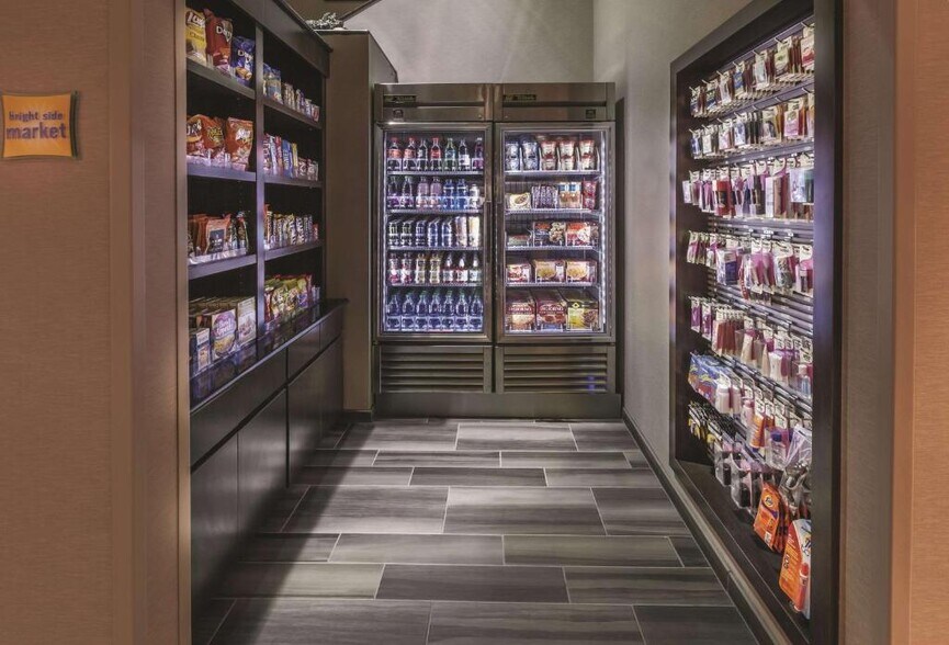 More Photos Of 1619 N I H 35, San Marcos Hotel For Sale