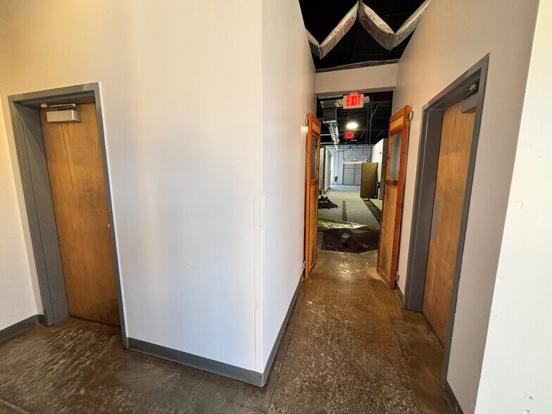 More Photos Of 576 Patterson St NW, Salem Warehouse For Lease