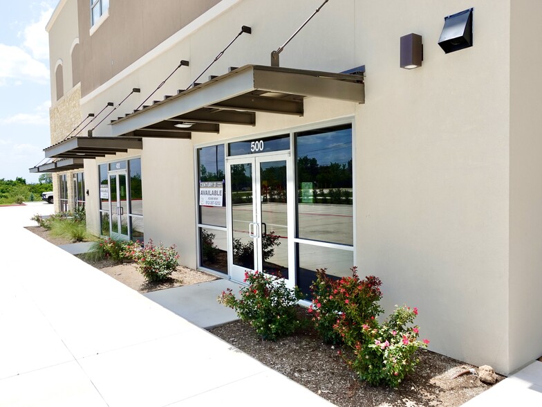 More Photos Of 2651 University ave, Georgetown Storefront Retail Office For Lease