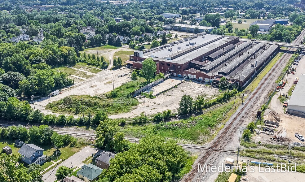 More Photos Of 1305 S Cedar St, Lansing Warehouse For Sale