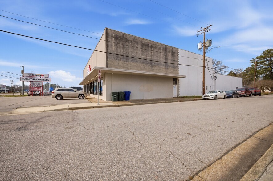 More Photos Of 6542 E Virginia Beach Blvd, Norfolk Freestanding For Sale