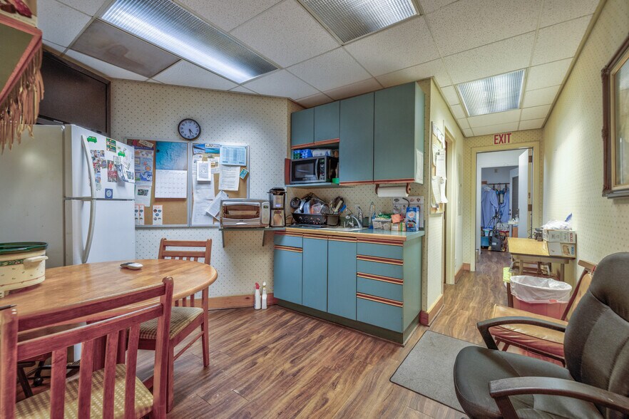 More Photos Of 16336 Whittier Blvd, Whittier Medical For Sale