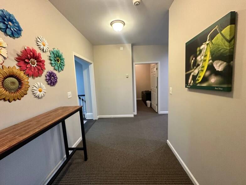 More Photos Of 5920 Odell St, Cumming Office For Sale