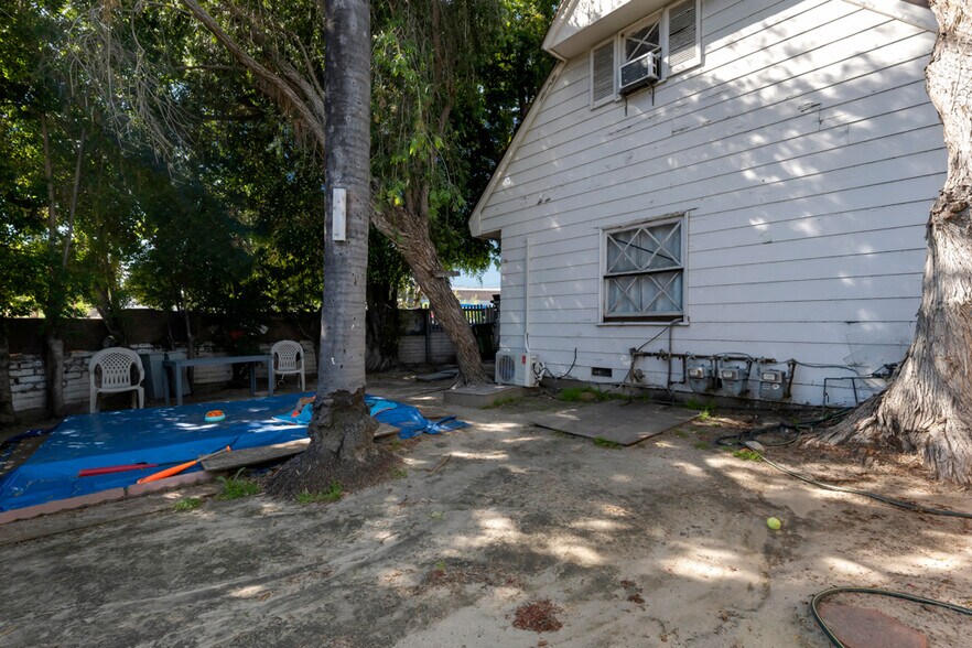 More Photos Of 11667 Burbank Blvd, North Hollywood Apartments For Sale