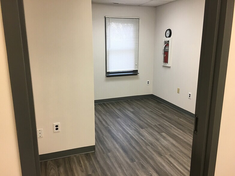 More Photos Of 2500 E High St, Pottstown Office For Sale