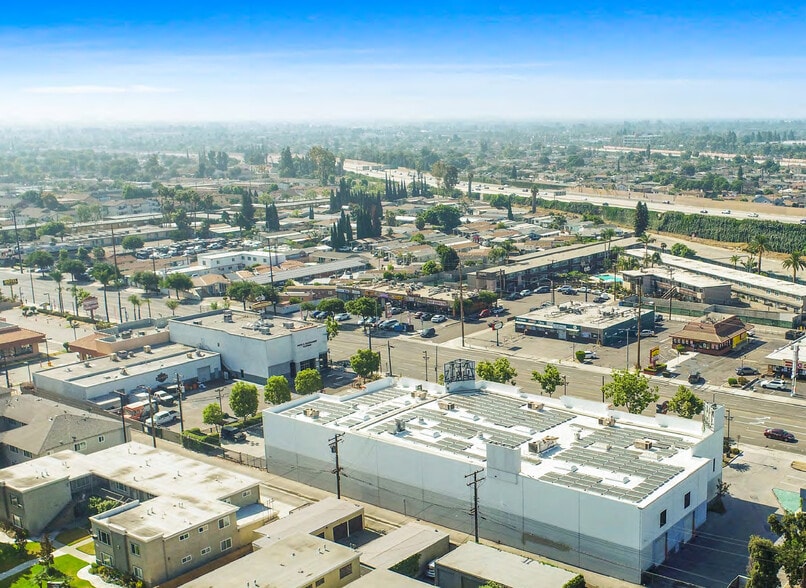 More Photos Of 2635 W Orangethorpe Ave, Fullerton Showroom For Sale