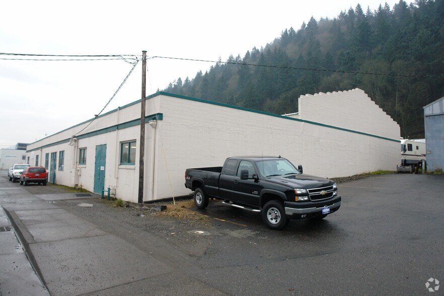 More Photos Of 3717 NW St Helens Rd, Portland Warehouse For Sale