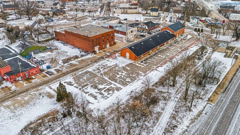 More Photos Of 412 E River St, Elyria Office For Sale