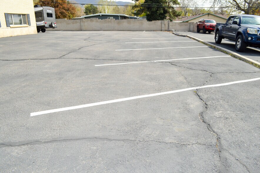 More Photos Of 460 E 1000 N, North Salt Lake Office Residential For Lease