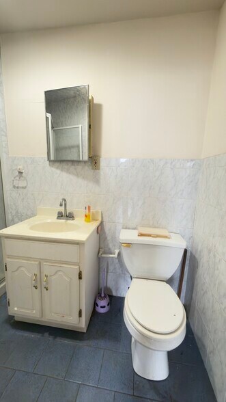 More Photos Of 327-333 53rd St, West New York Warehouse For Lease