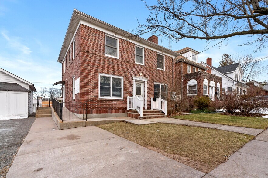 More Photos Of 149 Glenwood Ave, Staten Island Office Residential For Lease