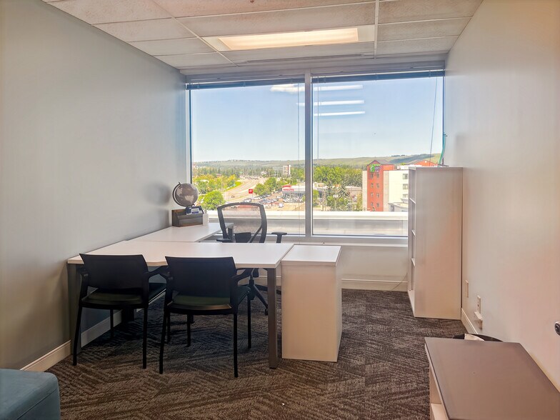 More Photos Of 1816 Crowchild Trail NW, Calgary Coworking Space